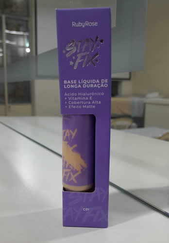 BASE LÍQUIDA DE LARGA DURACIÓN STAY FIX TONO C01