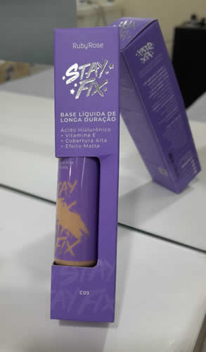 BASE LÍQUIDA DE LARGA DURACIÓN STAY FIX TONO C03